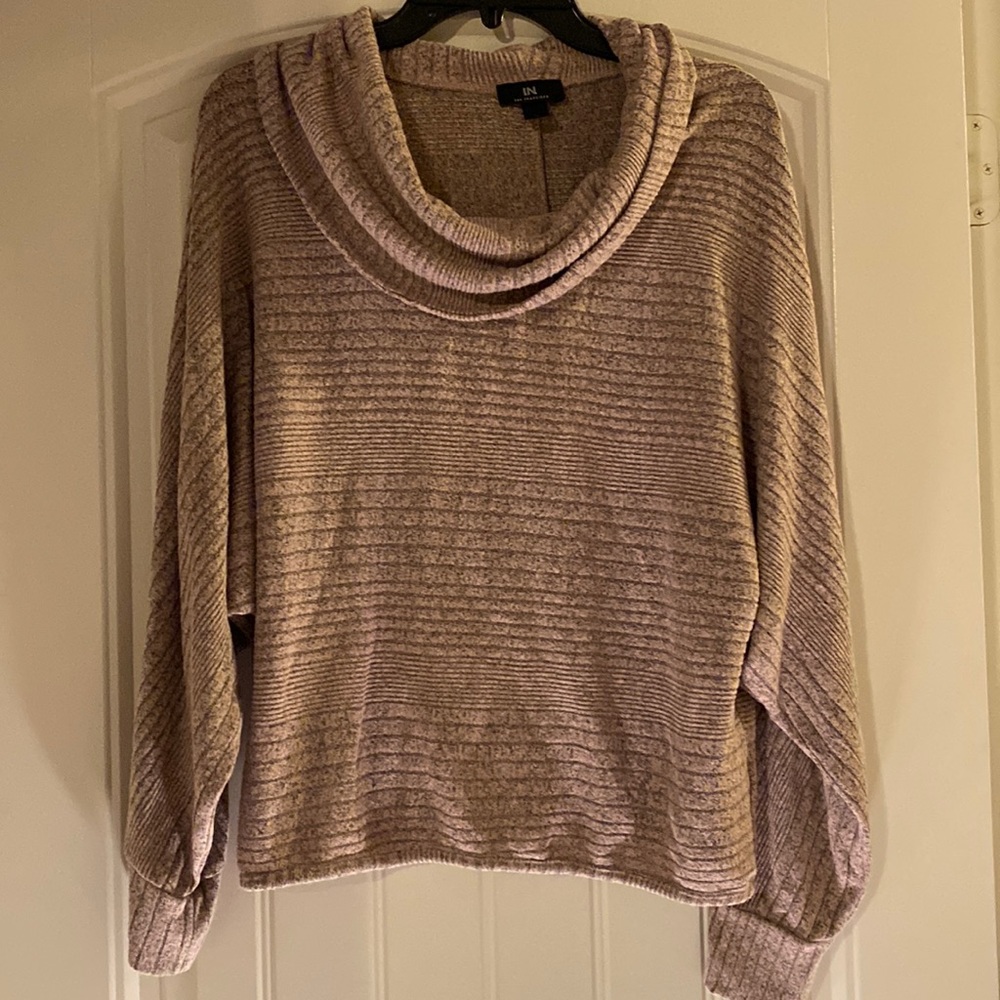 Woman’s I.N. San Fransisco long sleeve top size x large